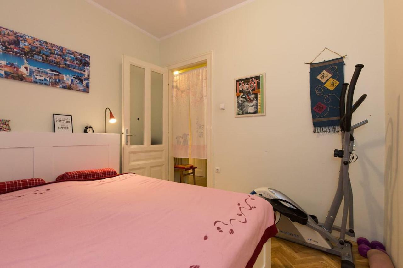 Central, Fully Equipped 2 Bedroom Flat غييكا المظهر الخارجي الصورة